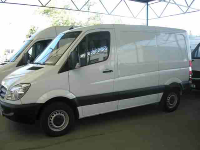 18500-MERCEDES-SPRINTER 311 CDI F/32-